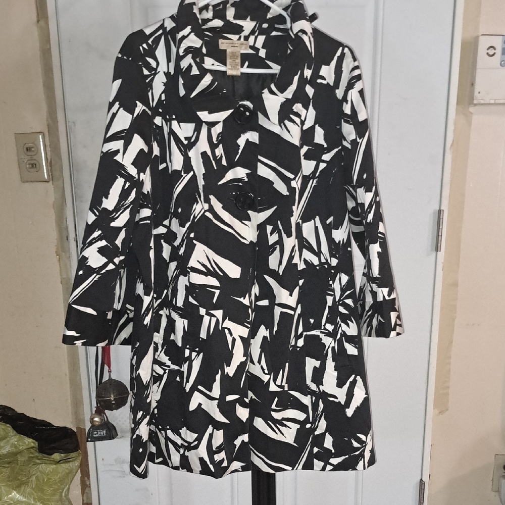 E-co-lo-gie Black and White Abstract Coat
